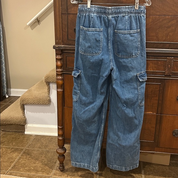 Gap High Rise Wide Leg Elastic Waist Cargo Medium Wash Women's Size XS - Picture 3 of 14